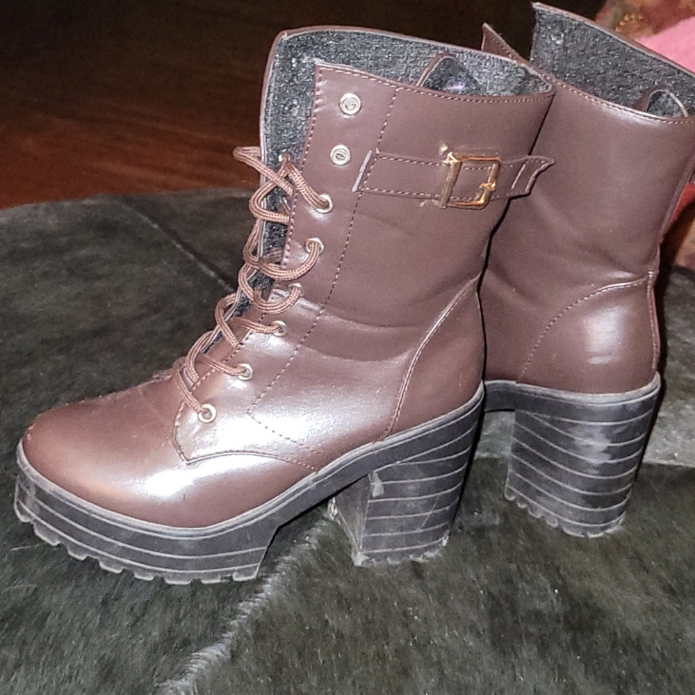 Boots - Picture 2 of 2